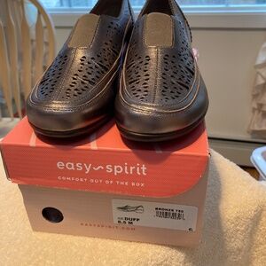EASY SPIRIT BRONZE SE DUFF 8.5M 1 1/2 WEDGE HEEL
